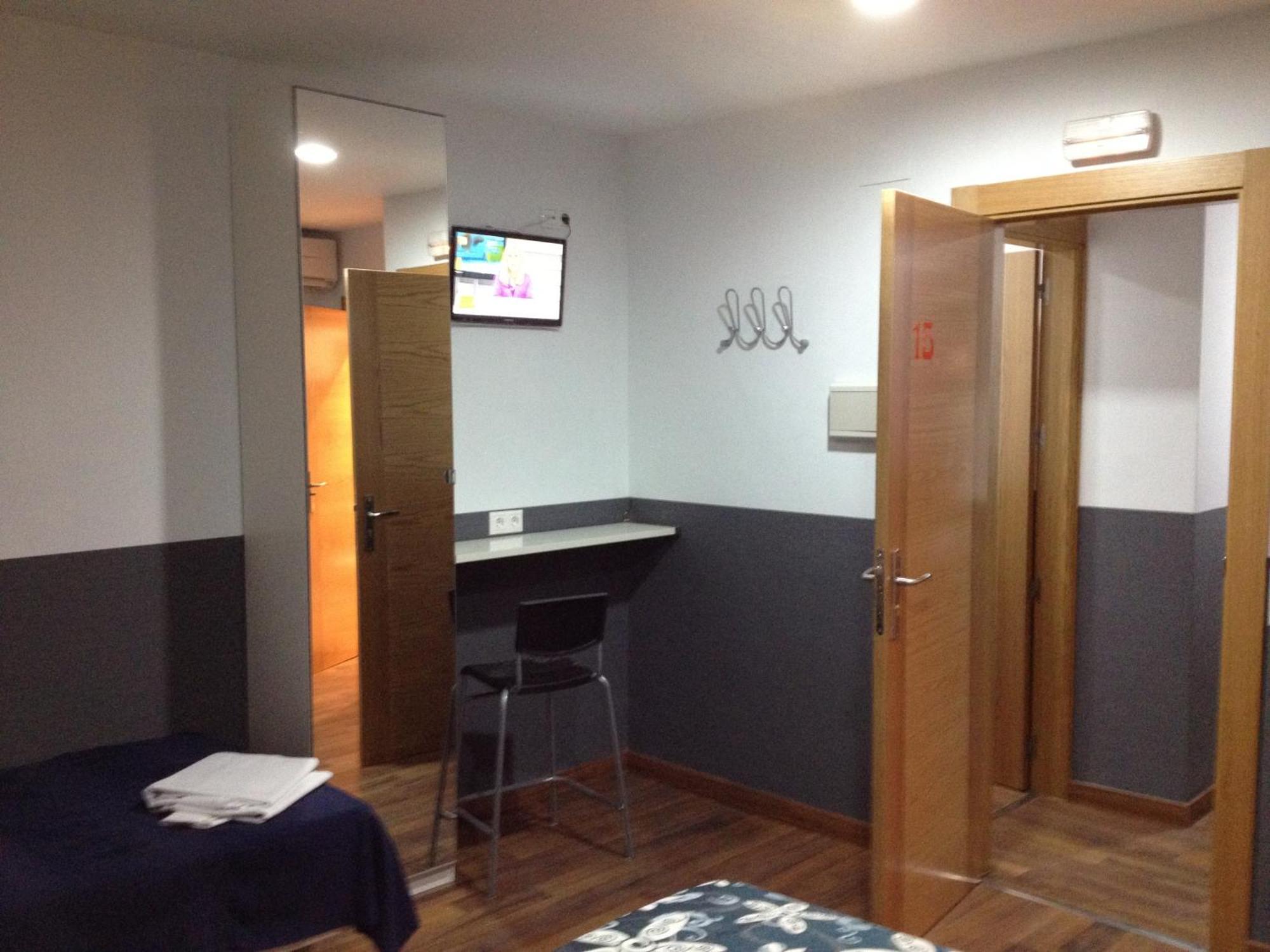 Hostal Gaudi Cuenca Куэнка Экстерьер фото