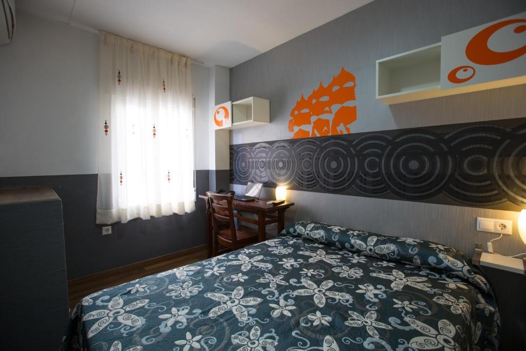Hostal Gaudi Cuenca Куэнка Экстерьер фото