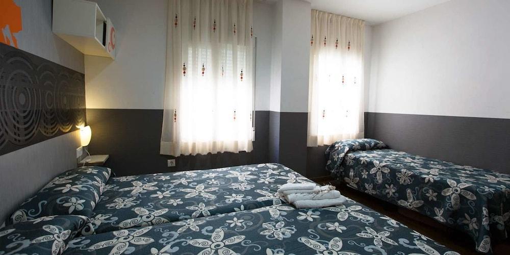 Hostal Gaudi Cuenca Куэнка Экстерьер фото